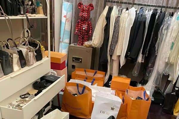 安多县回收一线品牌衣服